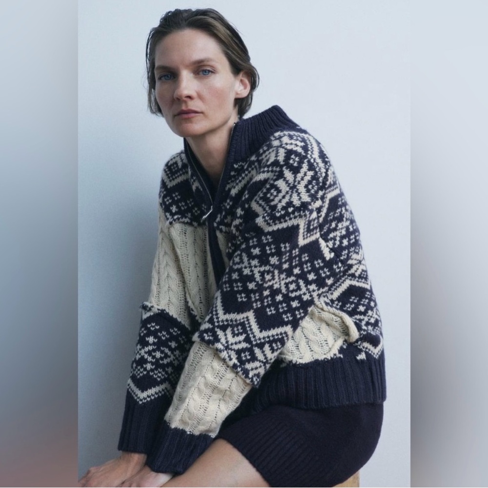 NWT Zara Cable Knit Jacquard Sweater Cardigan in Ecru/Blue - Medium